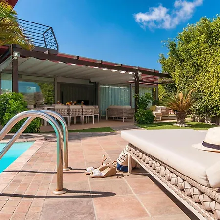 Villa Salobre Golf Seis Luxury Retreat In Gran Canaria Private Heated Pool Exclusive Salobre Golf Resort Minutes From Maspalomas Beaches Las Palmas de Gran Canaria